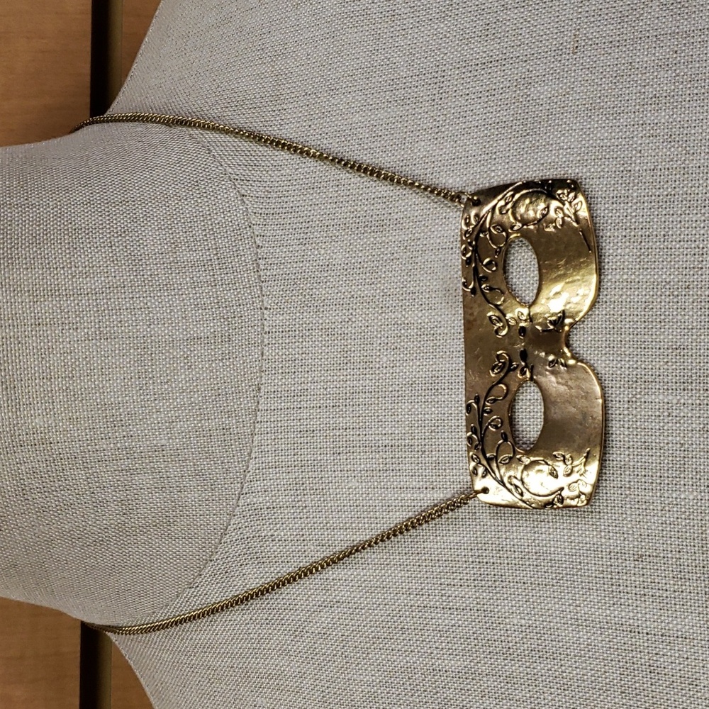 Icing Gold Mask Necklace – Costume Jewelry Masquerade Statement Pendant